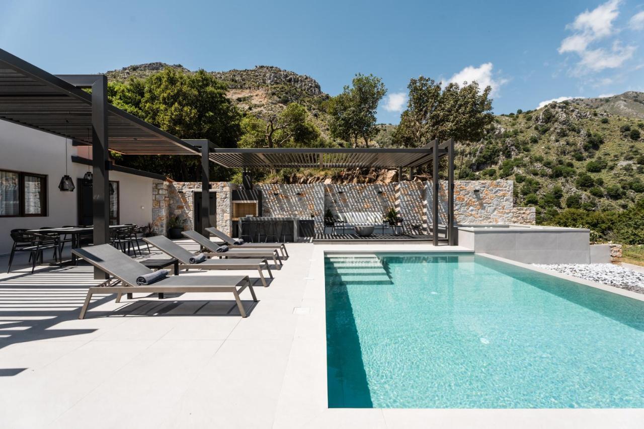 Eumelia Iconic Villa, With Heated Pool & Whirlpool, By Thinkvilla Asi Gonia Екстер'єр фото