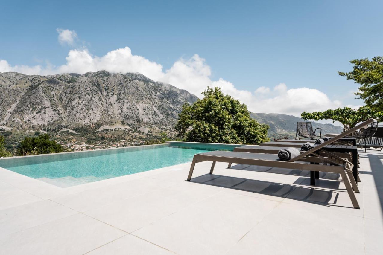 Eumelia Iconic Villa, With Heated Pool & Whirlpool, By Thinkvilla Asi Gonia Екстер'єр фото